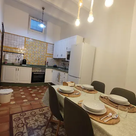 Casa De Arcos Parking Free En Inmediaciones * Cordoba